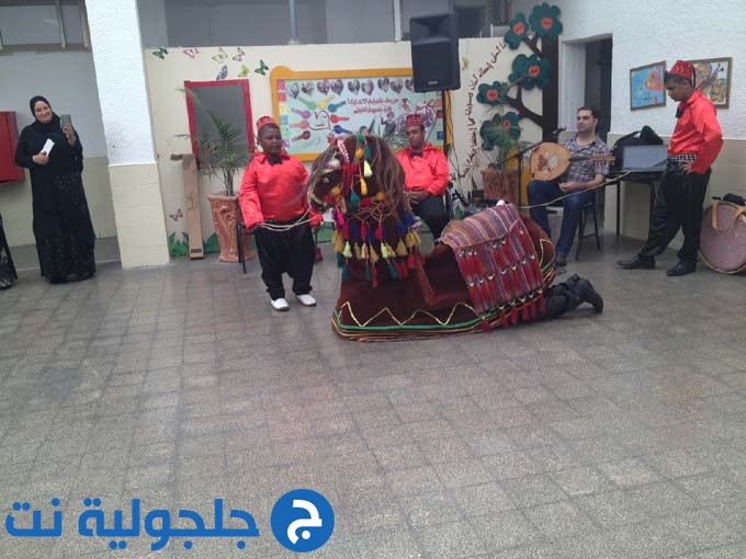 فرقة ليالي الانس العكاوىة تشارك في مخيم الصداقة في الابتدائية أ